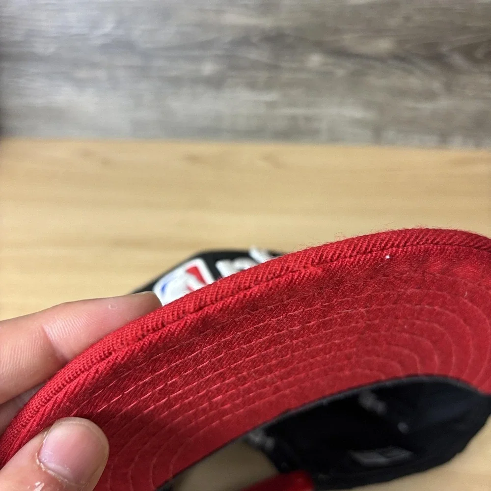 Jr. NBA Hat Cap Snap Back Black Red NBA Basketball Youth New Era Boys Kids